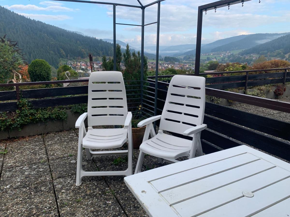 Appartement Mit Herrlicher Aussicht Uebers Murgtal Baiersbronn Exterior foto